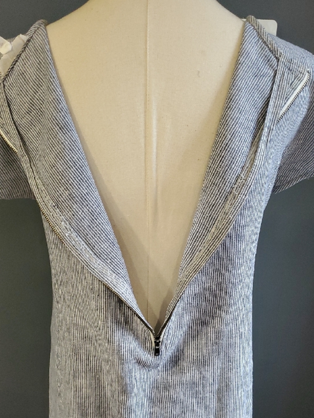 Casual Short-Sleeve Shift Dress in Light Blue and White Stripes Size PS. - Picture 8 of 14